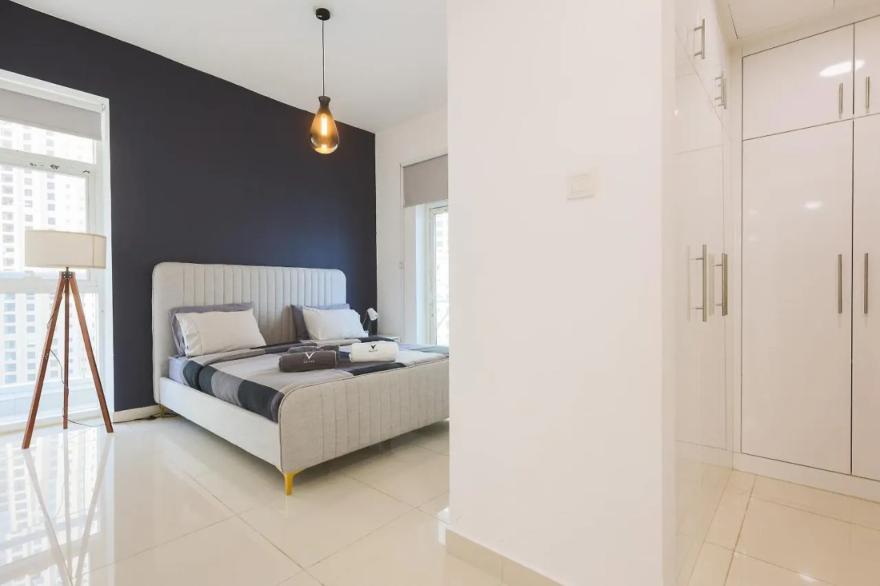 Enticing Space With Marina View Near The Beach! Dubai