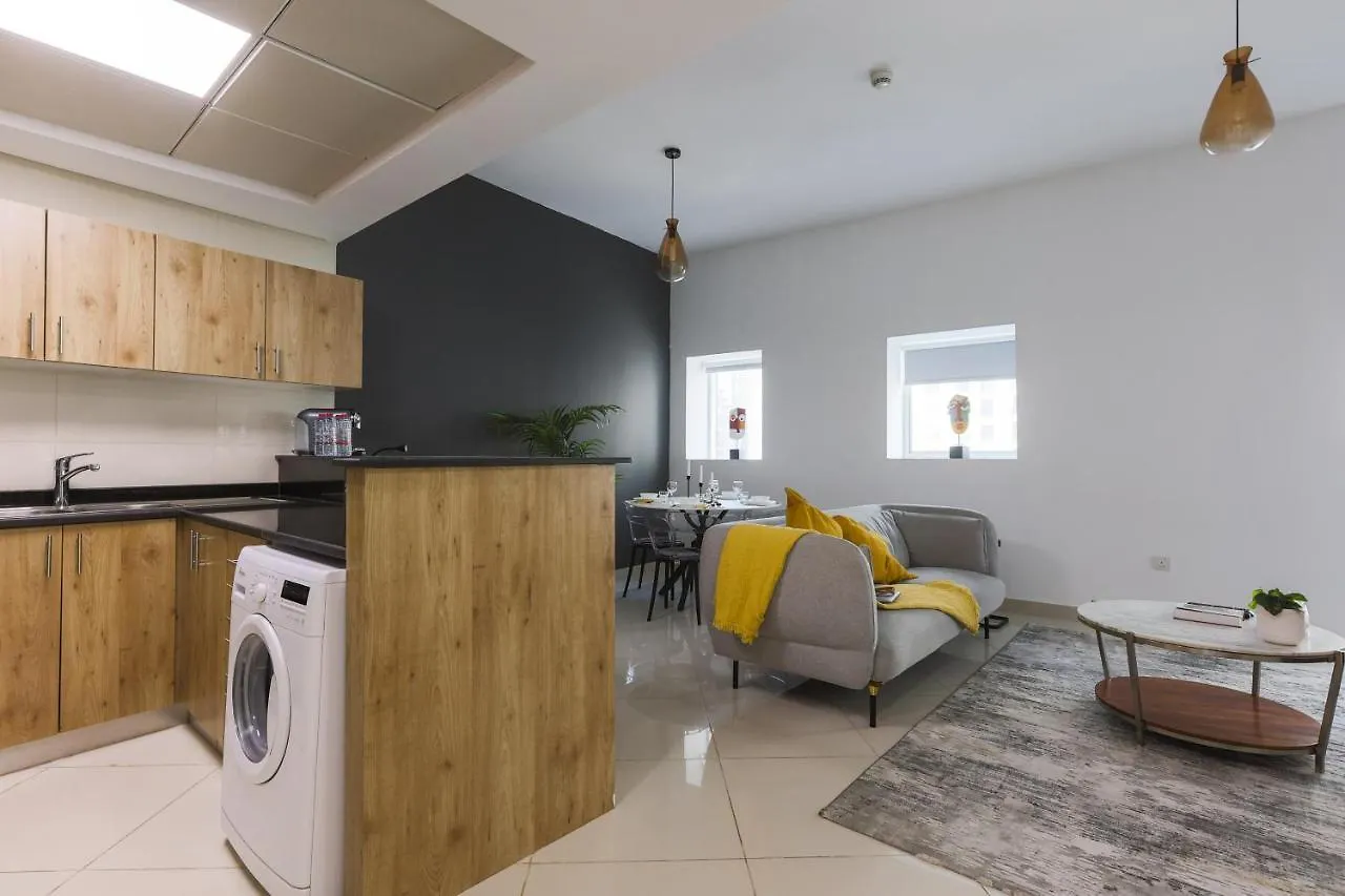 Enticing Space With Marina View Near The Beach! Dubai
